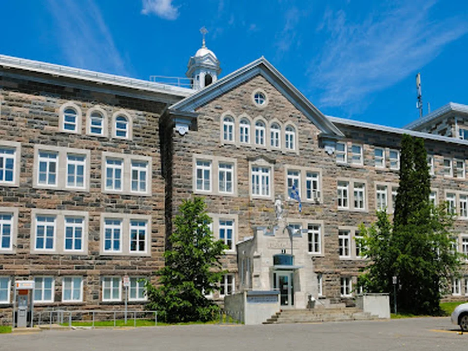 Bibliothèque Chrystine-Brouillet