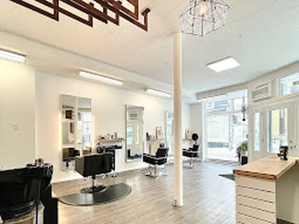 Kanvās Salon & Boutique, Québec