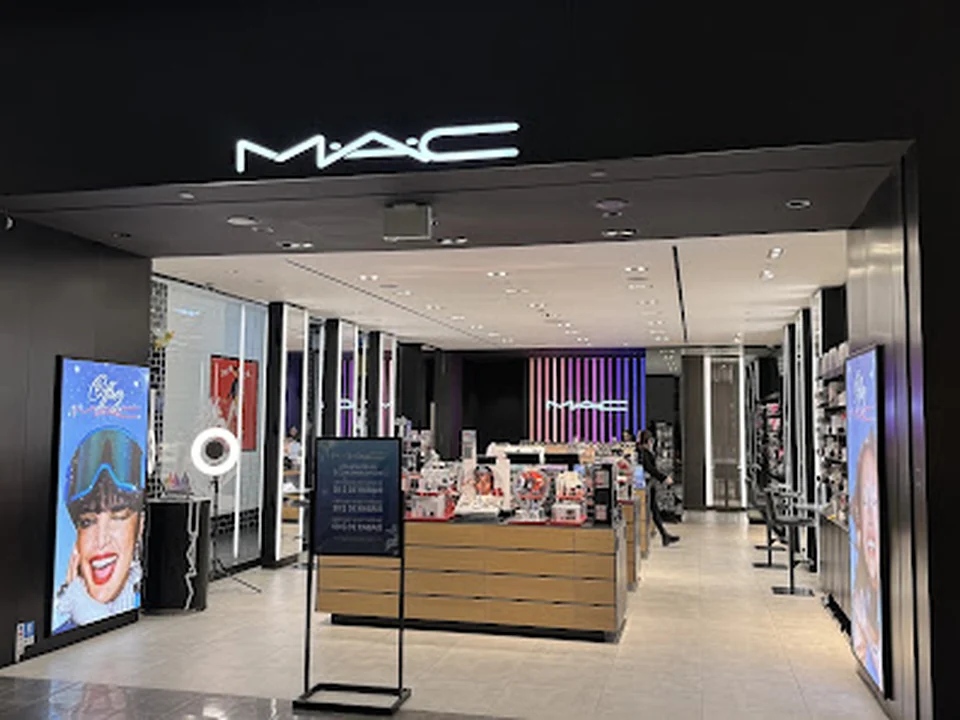 MAC Cosmetics, Québec