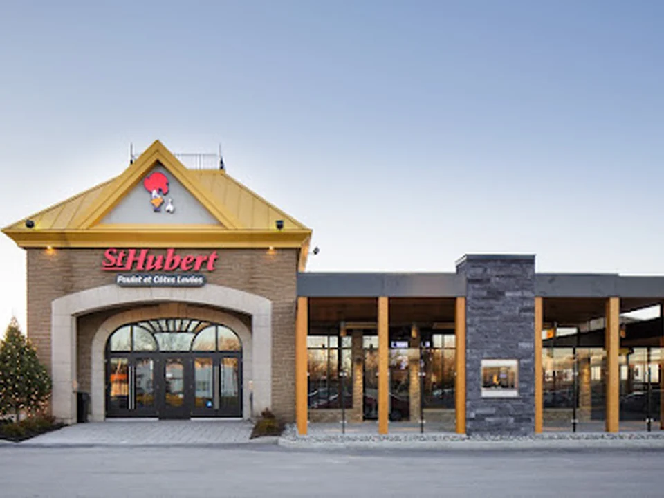 Restaurant et bar St-Hubert, Québec