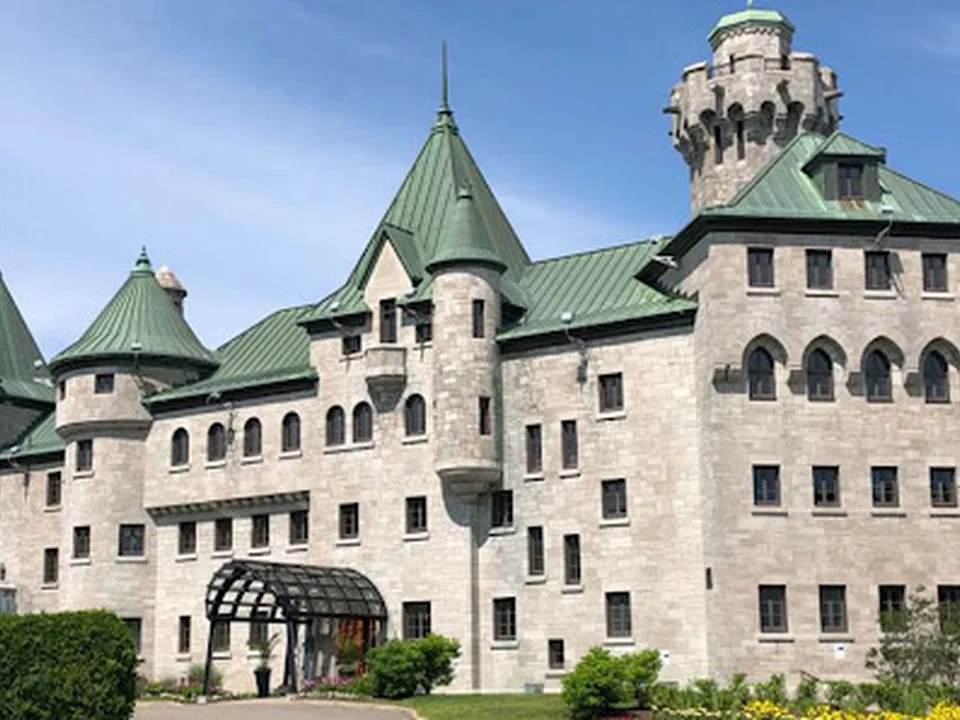 Lépine Cloutier - Maison Gomin, Québec