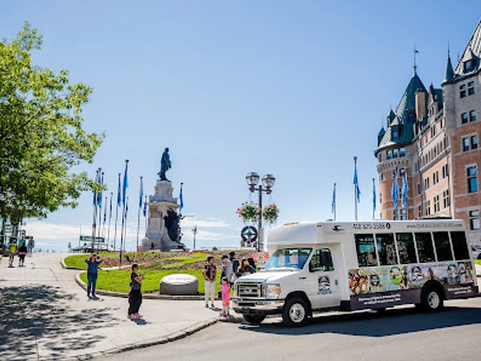 Quebec Bus Tours