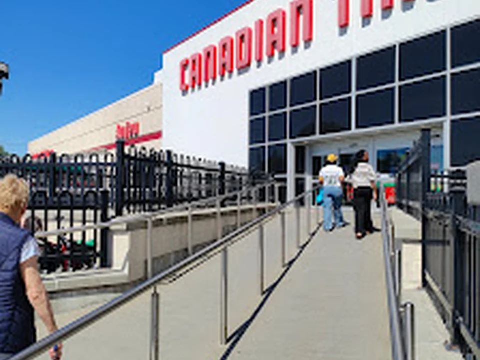 Canadian Tire, Québec
