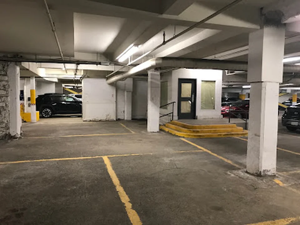520 Blvd Charest Est Garage, Québec