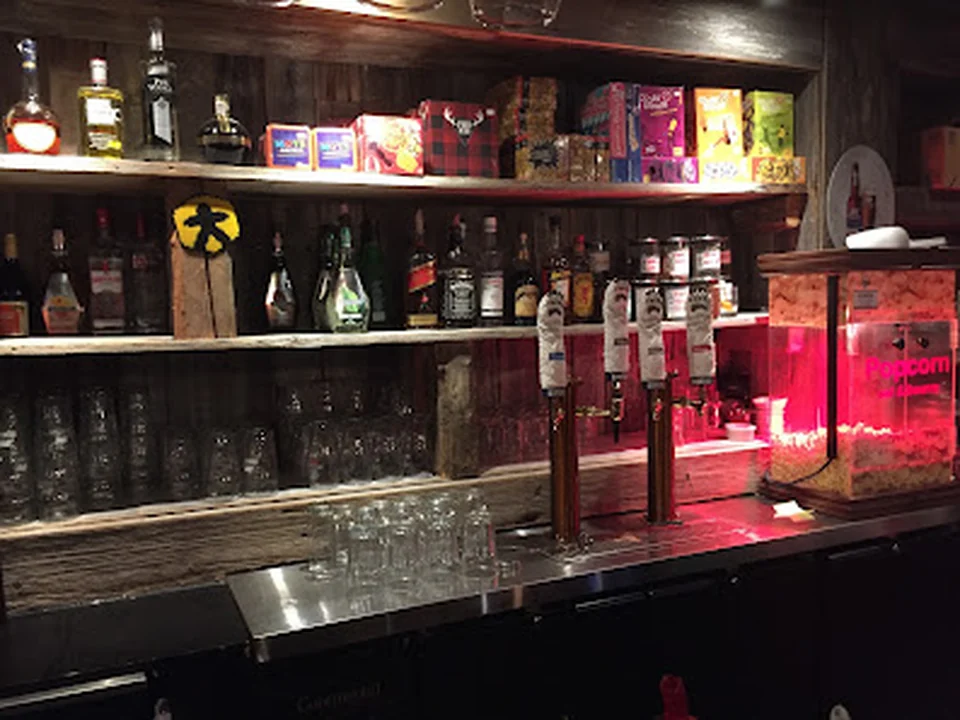 La Revanche St-Roch - Resto-Pub Ludique, Québec