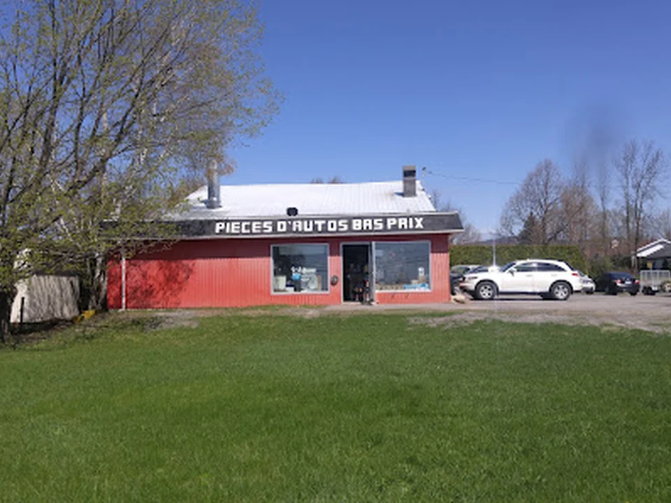 Pièces d'Autos Bas Prix 2001 Enr, Québec
