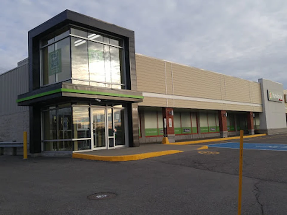 Familiprix Extra, Québec