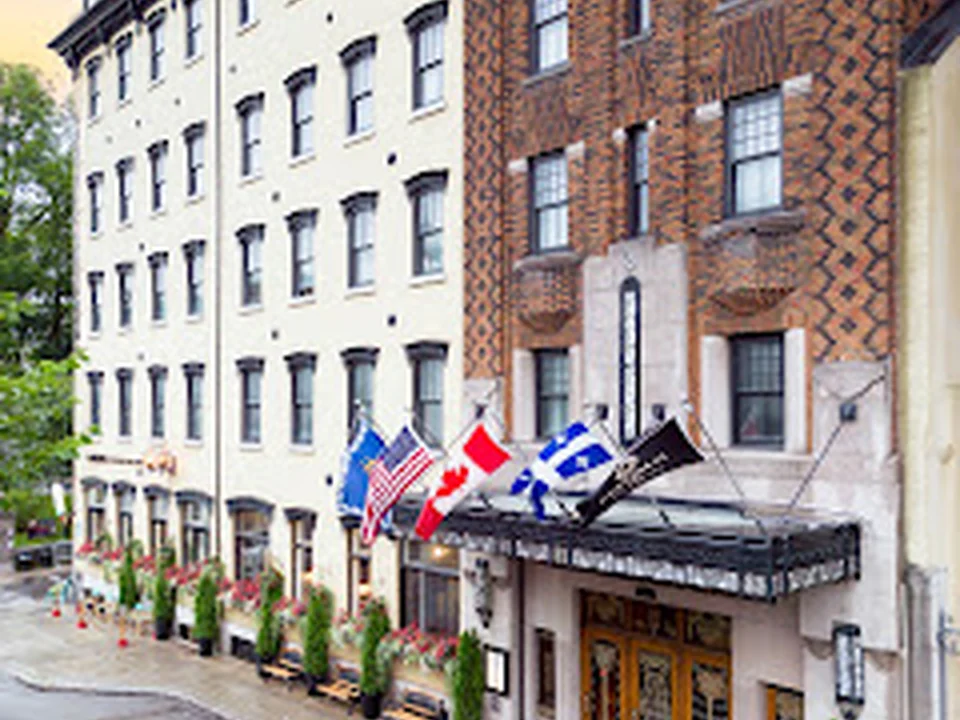 Hôtel Clarendon, Québec