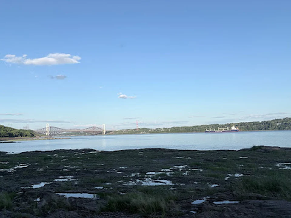Stationnement plage Jacques-Cartier, Québec