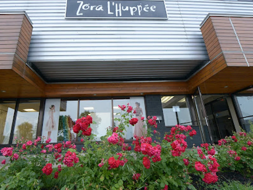 Zora L'Huppée par Mavix (sur rendez-vous), Québec