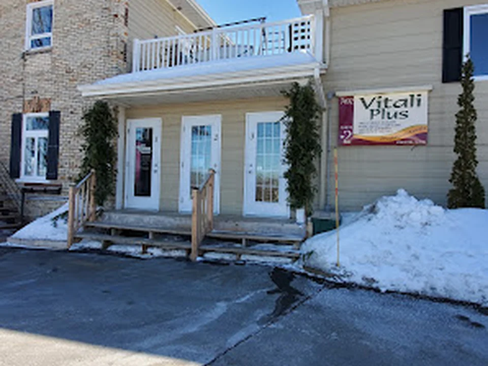 Vitali plus distribution, Québec