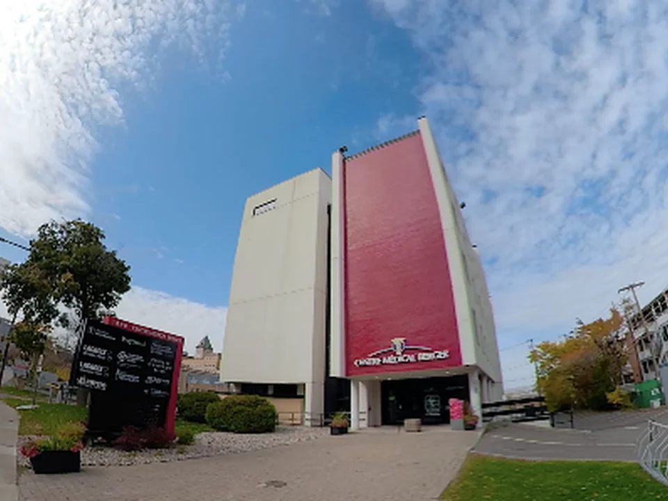 Centre médical Berger (1963), Québec