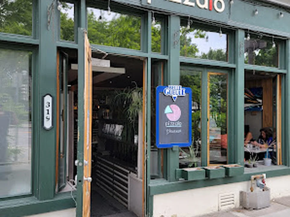 La Pizzaio, Québec