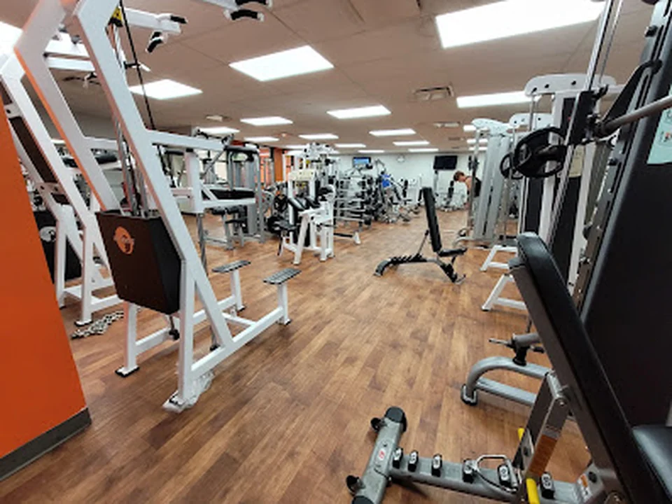 Gym Form-O-Max, Québec