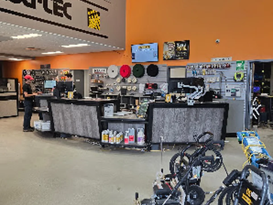 LOU-TEC, Québec