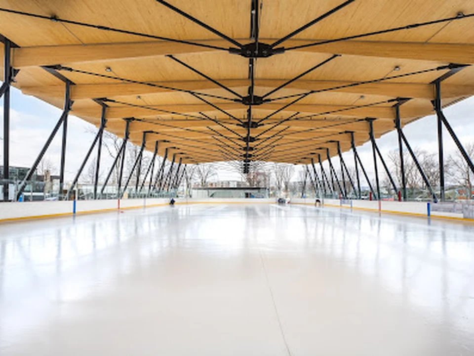 Patinoire réfrigérée BLEU BLANC BOUGE, Québec