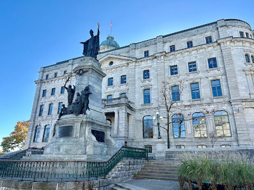 Monument Saint-François de Laval, Québec