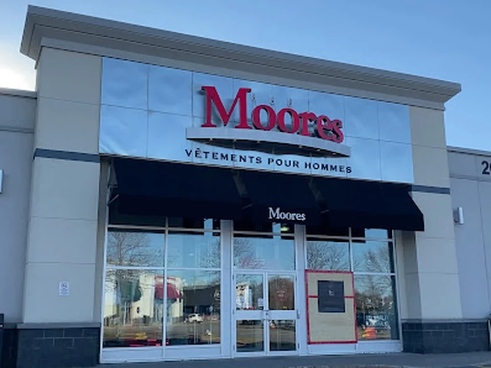 Moores Vêtements Pour Hommes, Québec
