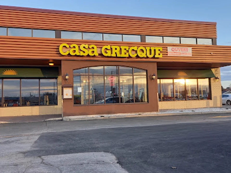 Casa grecque, Québec