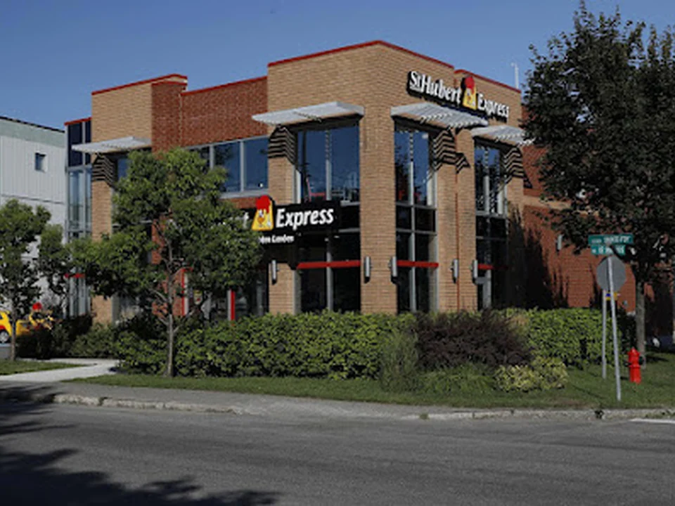 Express St-Hubert, Québec