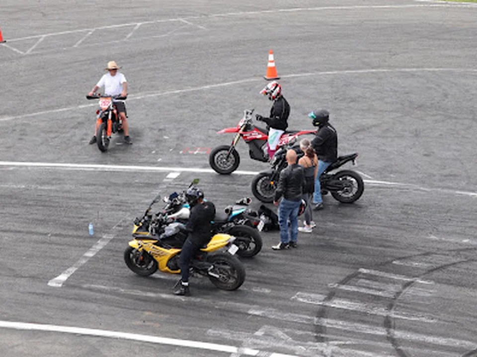 École de moto de la Capitale / Québec/ cours de conduite