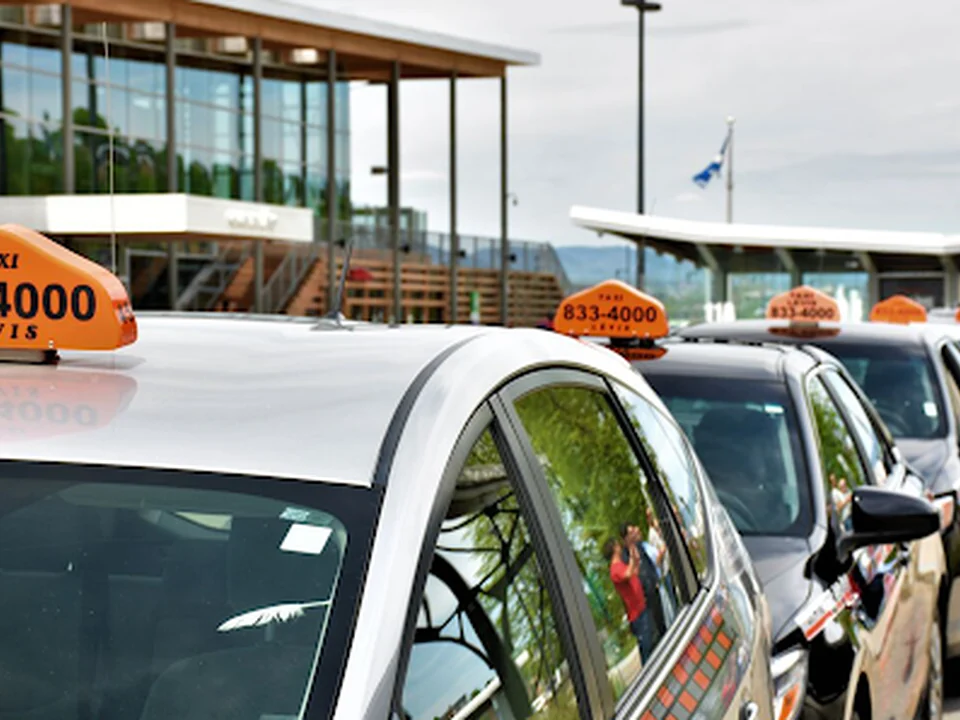 Taxi Lévis 4000, Québec