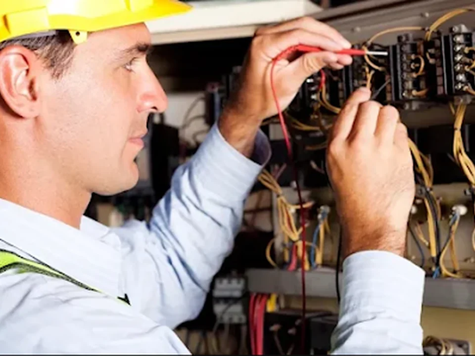 Prada Solutions - Maître électricien Lévis, Québec