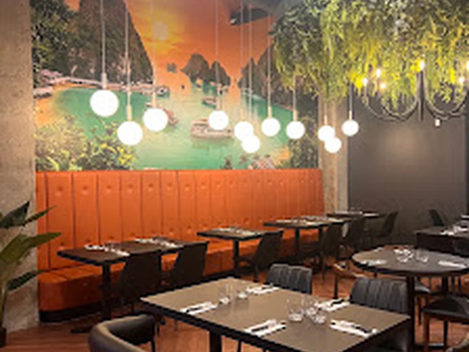 Thi cam Bistro, Québec