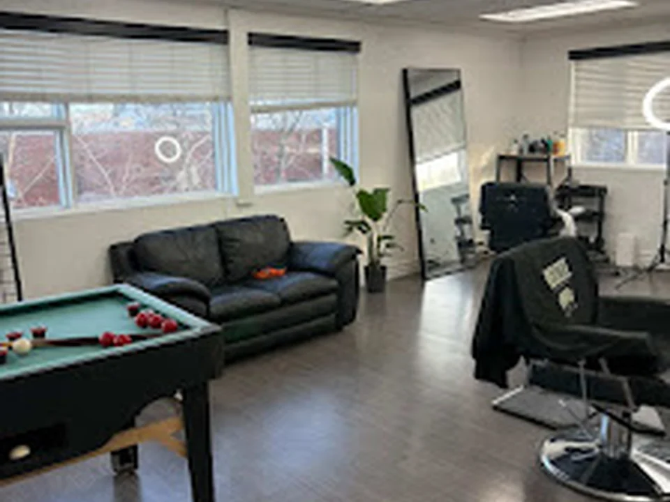 Eclips Barbershop, Québec