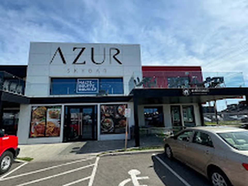 Azur Skybar, Québec
