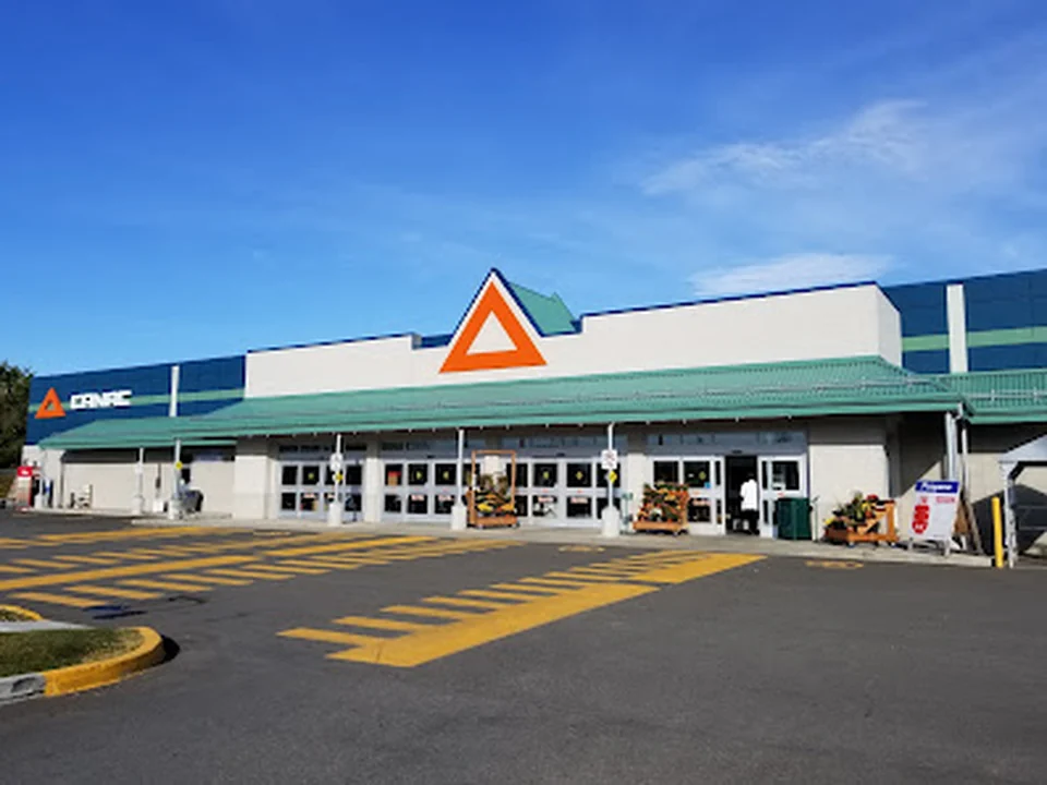 Canac Henri-Bourassa, Québec