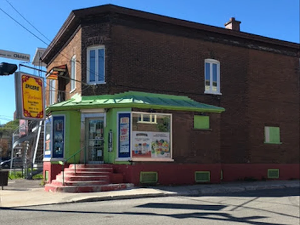 Dépanneur Rose, Québec