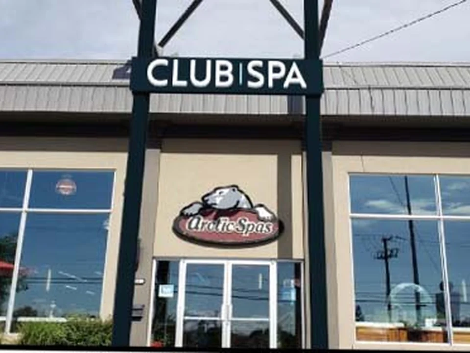 Arctic Spas, Québec