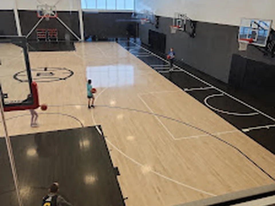 BYFAR Centre sportif - Gym de Basketball et Fitness, Québec