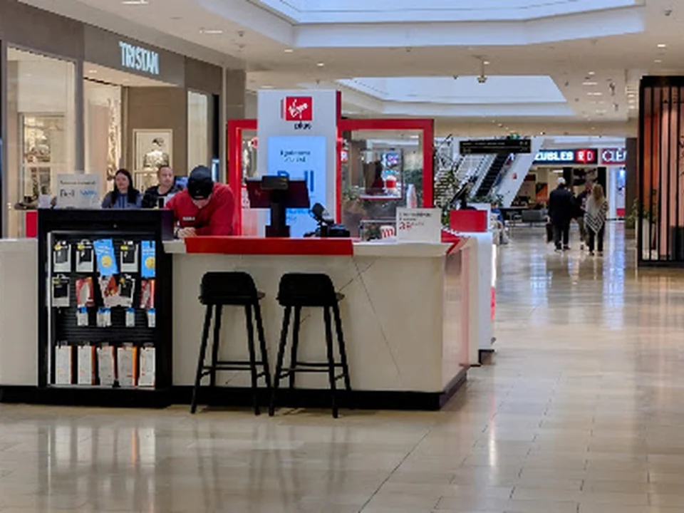 Virgin Plus, Québec