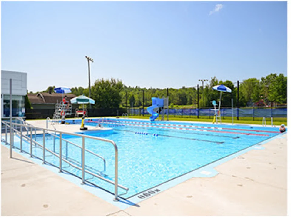 Piscine Municipale - Paul-Émile-Beaulieu, Québec