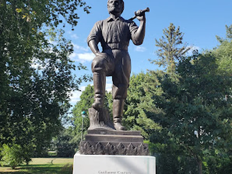 Monument Guillaume-Couture, Québec
