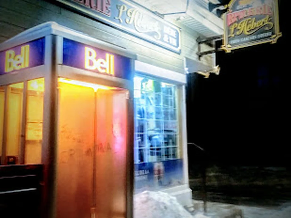 Dépanneur/Épicerie L. Hébert 9HRES-23HRES, Québec
