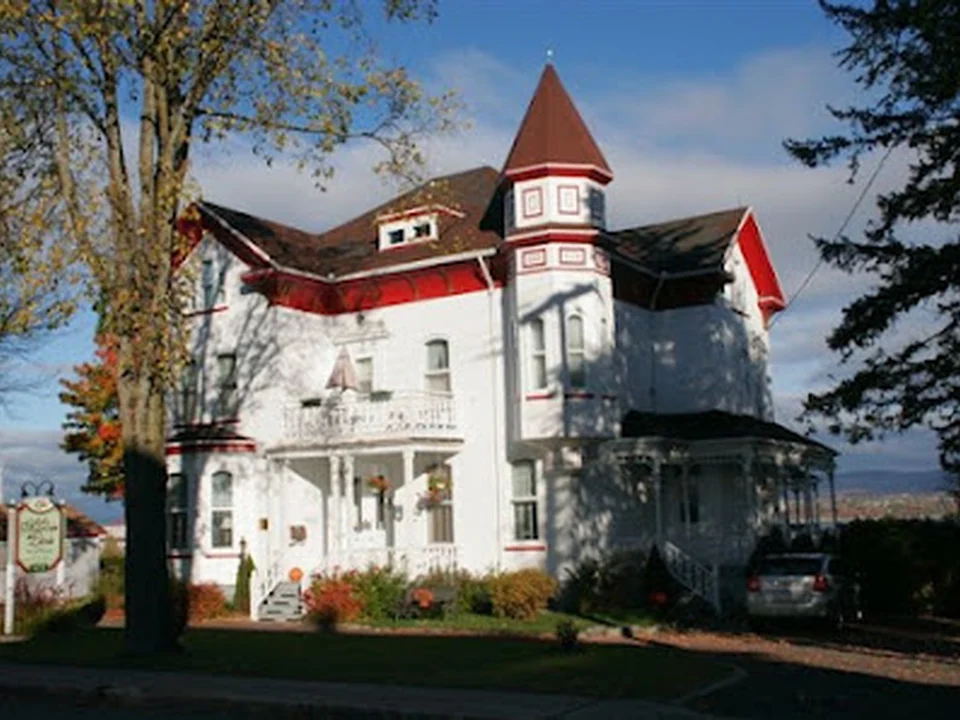 Au Manoir de Lévis - Gite Le Rosier, Québec