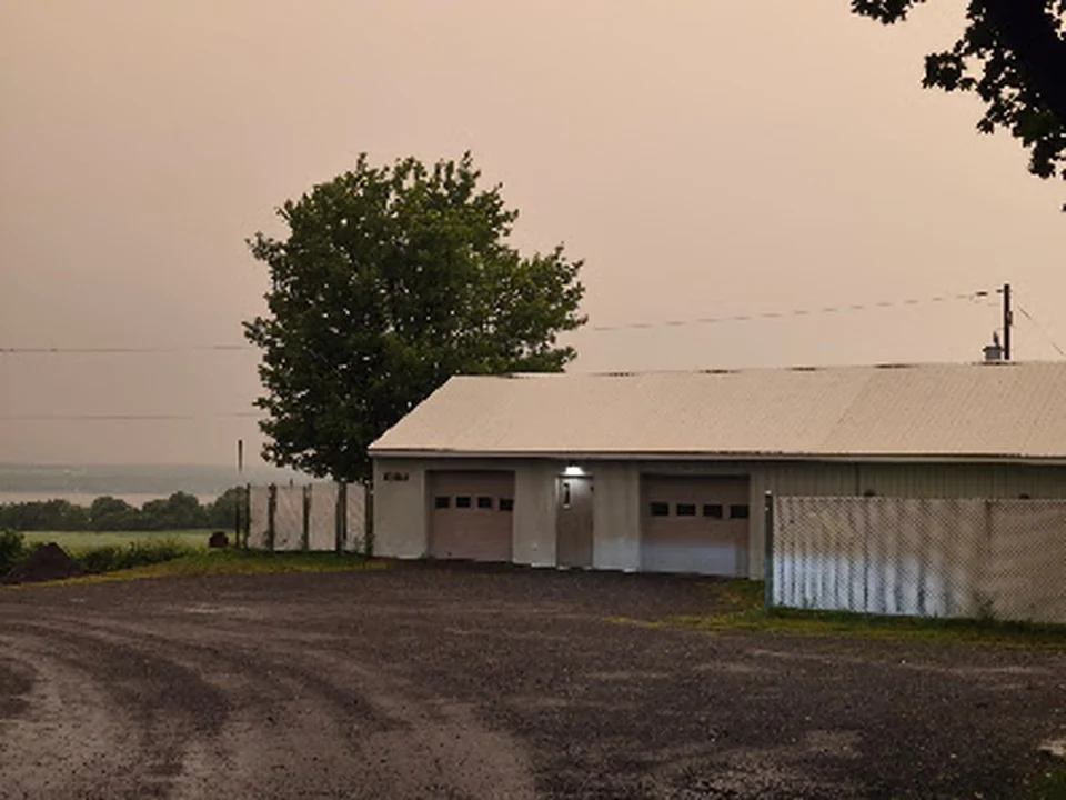 Grand Village, Québec