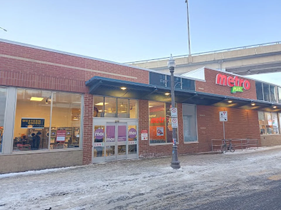 Metro Plus St-Roch, Québec