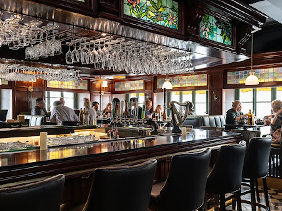 DORSAY Pub Britannique, Québec